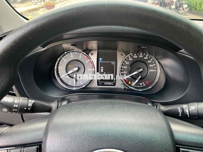 Toyota Hilux 2021 2.4E 4x2 AT - 630000 km