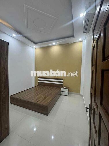 🏩 Cho thuê nhà 2 tầng mt đường Nguyễn Xí, 100m2, 12tr
