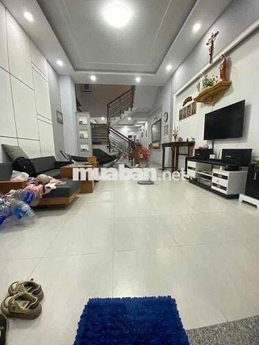 HXH Thông PHAN VĂN TRỊ .Diện tích rất lớn .