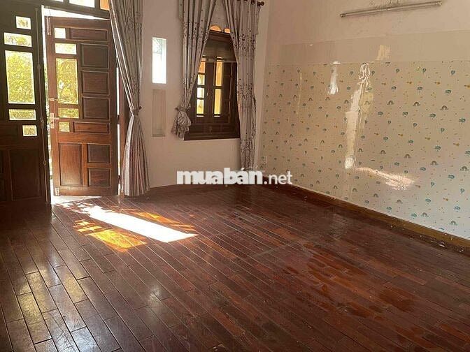 cho thuê nhà nguyên căn 3 tầng 75m2. 4 phòng ngủ đường Hoà Minh 16