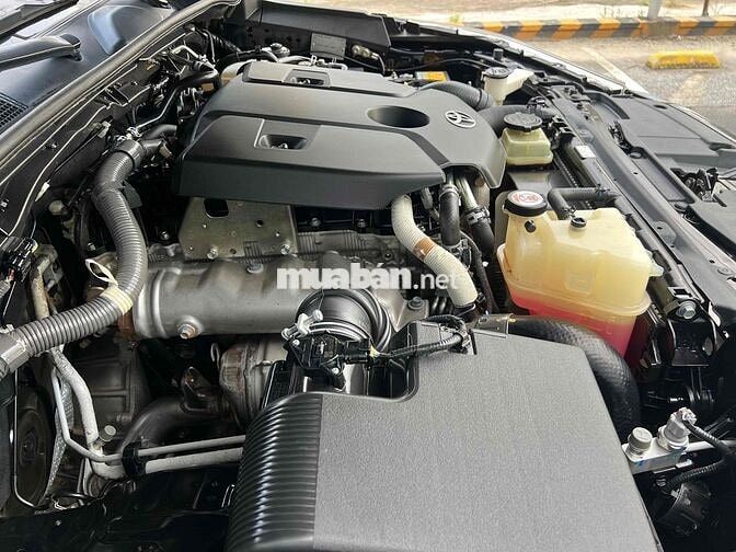 Toyota Hilux 2021 2.4E 4x2 AT - 630000 km