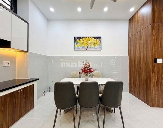 Gia Chủ Cần Tiền Gấp. Bán Nhanh Nhà Q10 dt 60m2 giá 3 tỷ 890. Sổ sẵn
