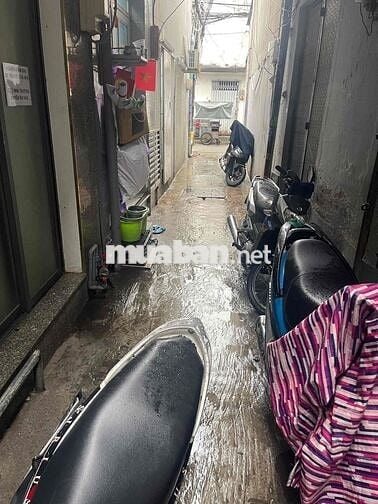nhà 1 trệt . 1 lững . 1 lầu . ngay trung tâm TÊN LỮA