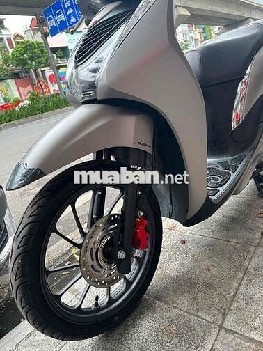 Honda SH Mode mới đăng ký di rất it