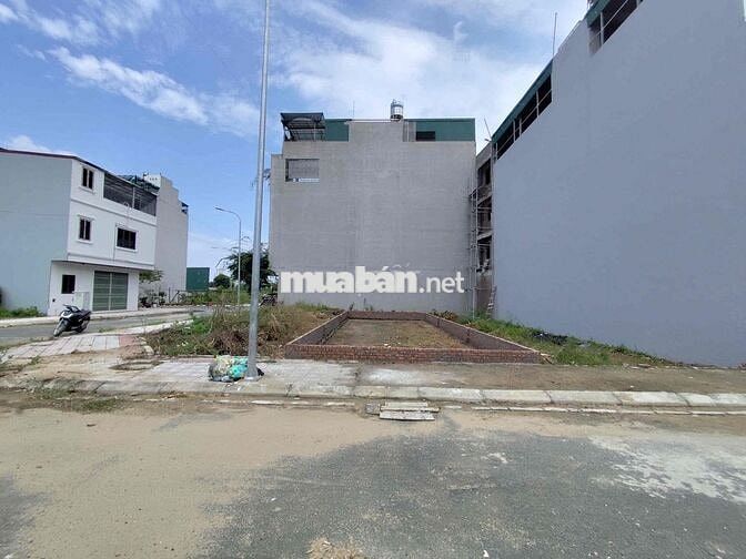 BÁN ĐẤT LÔ GÓC 2 MẶT TIỀN - HIẾM - ĐẸP - SỔ SẴN SANG TÊN TRONG NGÀY