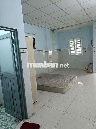 Nhà đẹp 4*18m 3PN hẻm 5m ô tô 1/30m Lại Hùng Cường gần Trường THCS VLB
