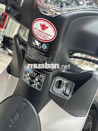 Honda SH Mode mới đăng ký di rất it