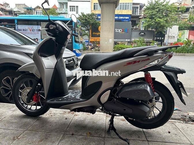 Honda SH Mode mới đăng ký di rất it