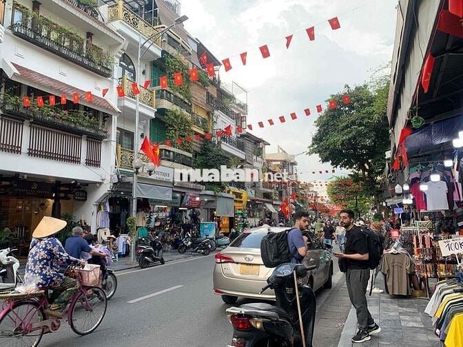 Mặt phố Hàng Đào 100m ra bờ hồ