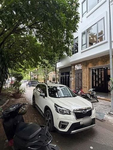 Bán nhà 61m2 Xuân La, đẹp, sổ A4, 6.3m ngang, Ô tô tránh dừng đỗ