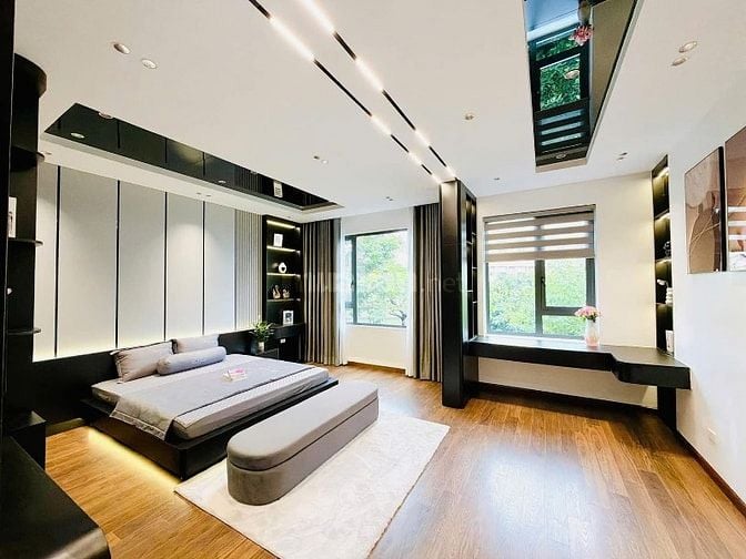 Bán nhà 61m2 Xuân La, đẹp, sổ A4, 6.3m ngang, Ô tô tránh dừng đỗ