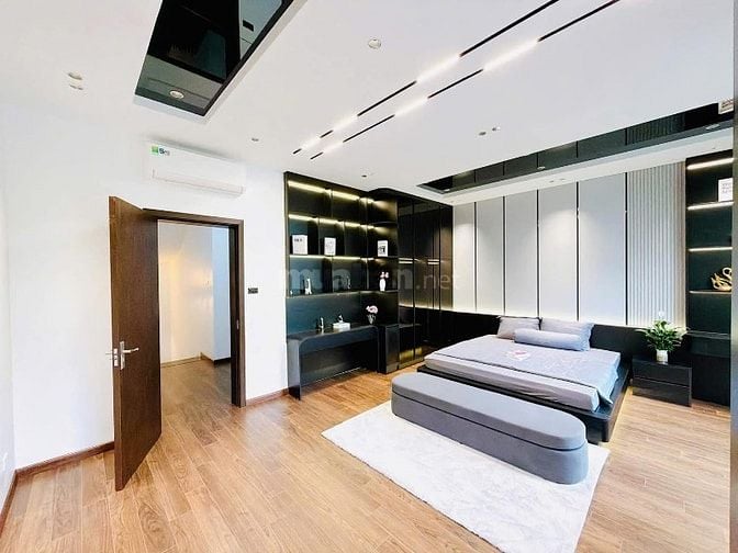 Bán nhà 61m2 Xuân La, đẹp, sổ A4, 6.3m ngang, Ô tô tránh dừng đỗ