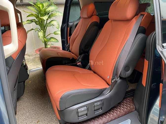 chuyên cho thuê xe kia carnival 7c
