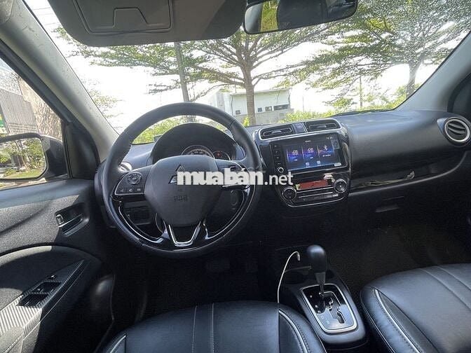 Mitsubishi Attrage 2023 Premium 1.2 CVT - 68000 km