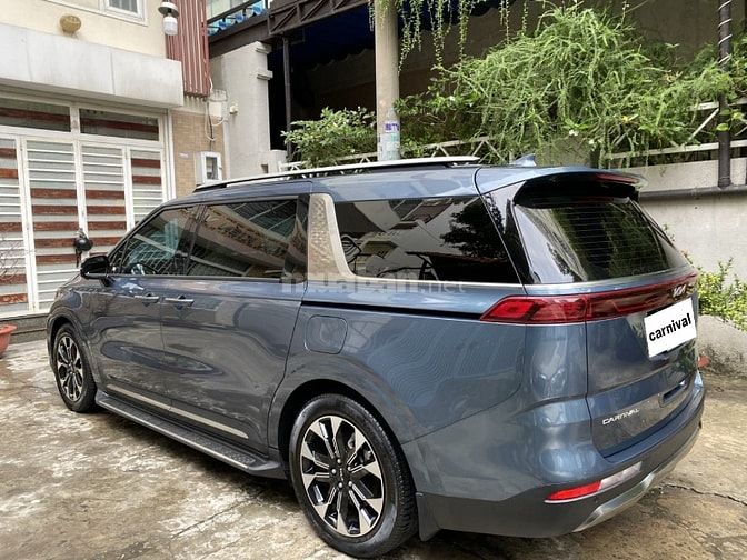 chuyên cho thuê xe kia carnival 7c