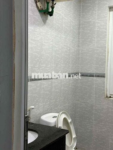 Phòng studio CCMN 6 tầng, mặt đường, có thang máy