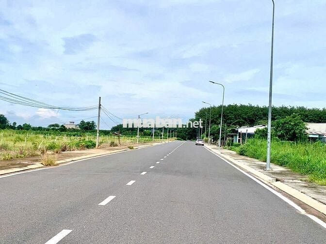 Mặt tiền đường Phạm Hồng Thái cần bán gấp 4 Lô 200m2