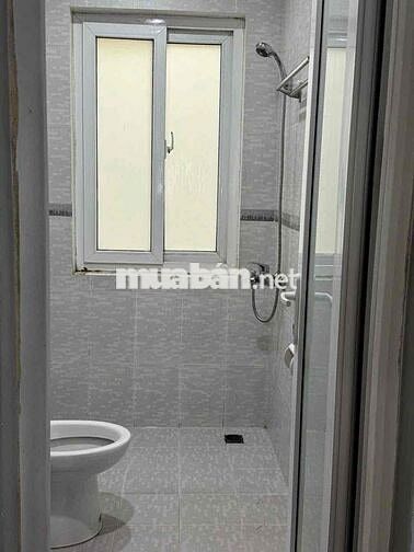 Phòng studio CCMN 6 tầng, mặt đường, có thang máy