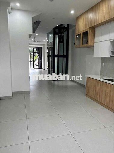 CHO THUÊ NHÀ 3 LẦU MỚI ĐẸP - CÓ THANG MÁY KDC ĐƯỜNG 30/4