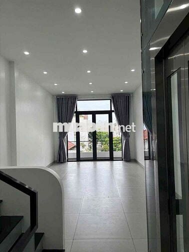 CHO THUÊ NHÀ 3 LẦU MỚI ĐẸP - CÓ THANG MÁY KDC ĐƯỜNG 30/4
