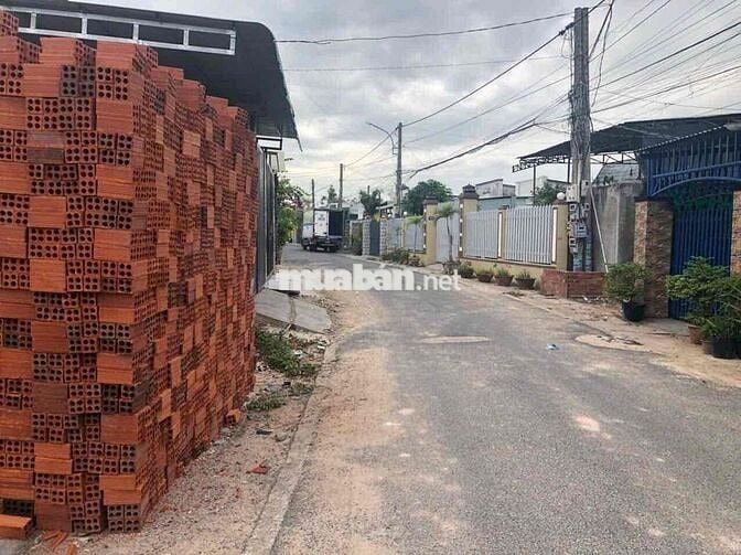 Bán gấp đất thổ cư, sổ riêng, mặt tiền đường nhựa