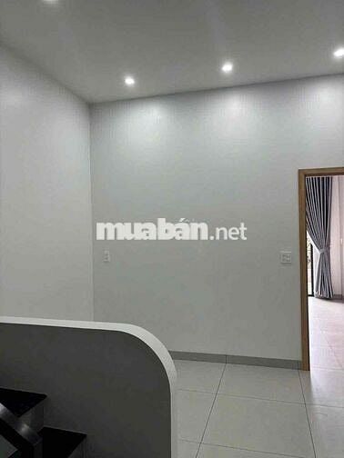 CHO THUÊ NHÀ 3 LẦU MỚI ĐẸP - CÓ THANG MÁY KDC ĐƯỜNG 30/4