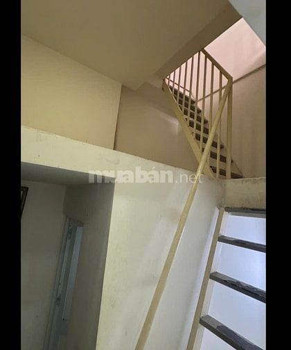 Bán nhà HXH 573 Trần Hưng Đạo Q1 dt 3,3x9m nhà 3 tầng chỉ 6,35 tỷ.