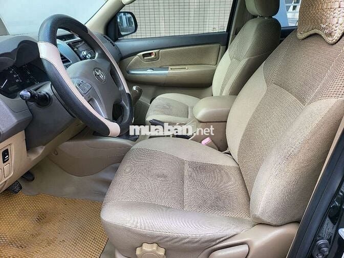 Bán Toyota Hilux 2013 2.5E 4x2 MT