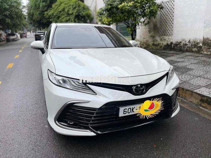 Dư dùng bán Toyota Camry 2.0 Date 2022 - Nhập
