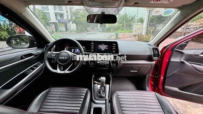 Kia Sonet 2023 Luxury 1.5 AT - 16000 km