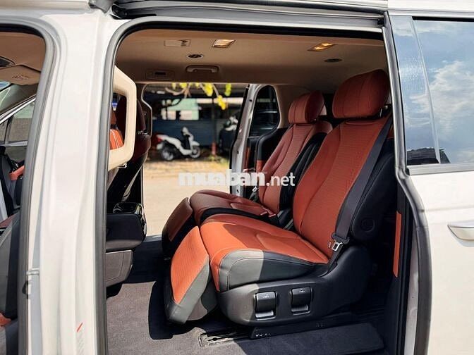 Kia Carnival 2025 Premium 2.2D 7S - 24,000 km cọp.