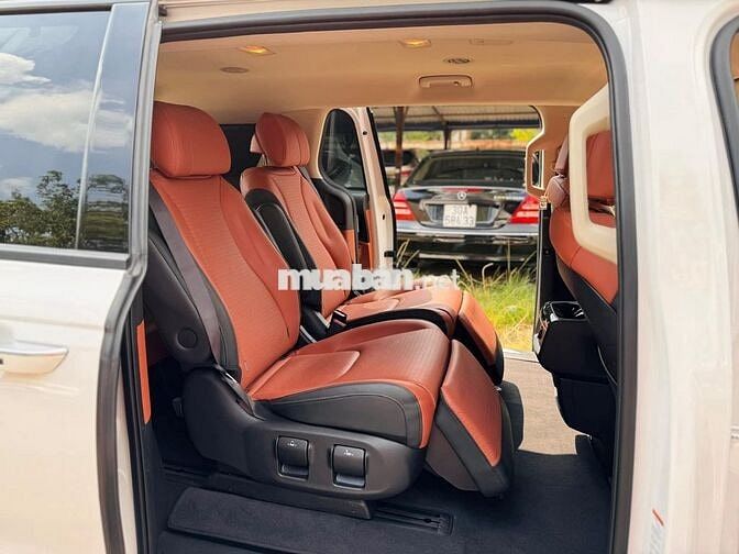 Kia Carnival 2025 Premium 2.2D 7S - 24,000 km cọp.