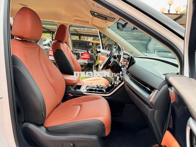 Kia Carnival 2025 Premium 2.2D 7S - 24,000 km cọp.