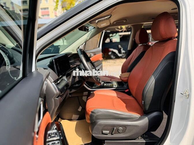Kia Carnival 2025 Premium 2.2D 7S - 24,000 km cọp.