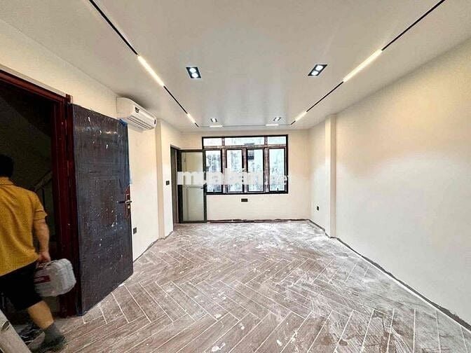 NHÀ BỒ ĐỀ - XÂY MỚI 6 TẦNG THANG MÁY - MẶT TIỀN RỘNG THOÁNG SÁNG - FUL