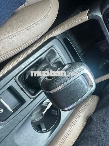 Ford Everest 2022 Titanium Form Mới 1 cầu Đỏ cam