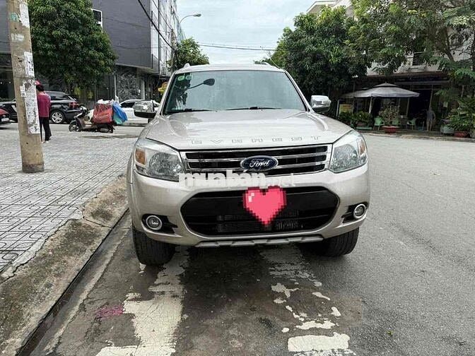 Ford Everest sx12/2014 AT 2.5 Diesel.  Limited zin