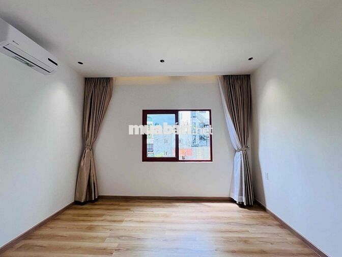NHÀ SHR MỚI NGAY CHỢ FULL NT HXH CỰC MỀM