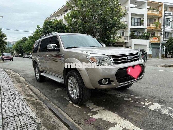 Ford Everest sx12/2014 AT 2.5 Diesel.  Limited zin