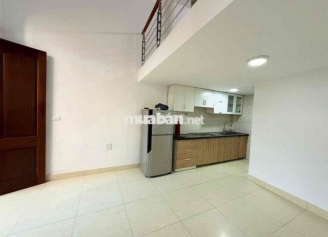 HÀNG HIẾM SÓT LẠI NHÀ PHỐ GIA QUẤT. 32M 4TẦNG  NGÕ NÔNG THOÁNG GẦN OTO