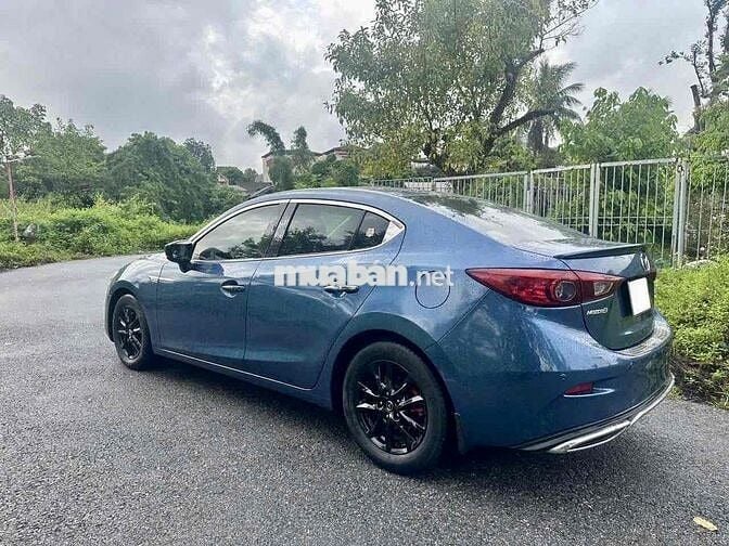 Mazda 3 2018 1.5 AT Sedan - 90000 km