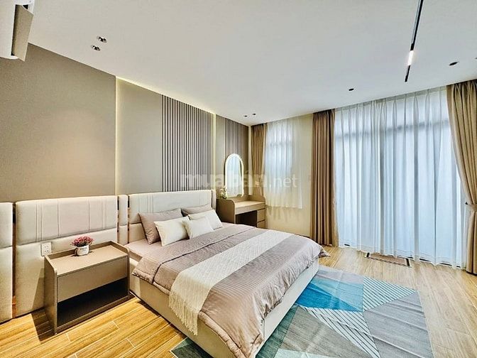 ⭐️Siêu phẩm 5 Lầu tuyệt đẹp THANG MÁY CAO CẤP hẻm xe hơi 6m Lê Văn Thọ