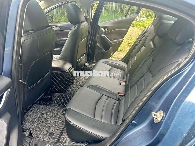 Mazda 3 2018 1.5 AT Sedan - 90000 km