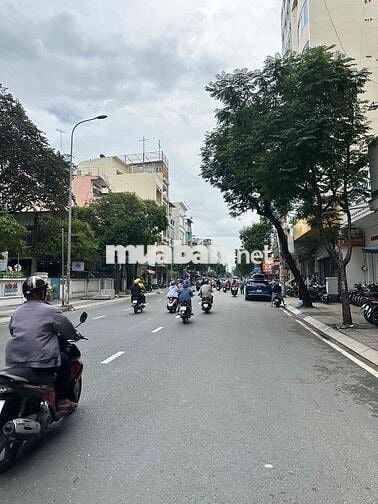 NHÀ ĐẸP NGAY ĐIỆN BIÊN PHỦ QUẬN 3 SẦM UẤT 4 TẦNG HIỆN ĐẠI SẴN NỘI THẤT