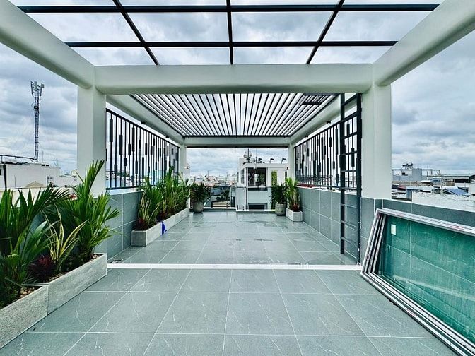 ⭐️Siêu phẩm 5 Lầu tuyệt đẹp THANG MÁY CAO CẤP hẻm xe hơi 6m Lê Văn Thọ