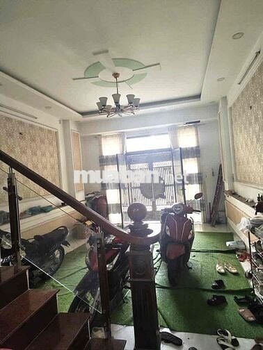 Cho thuê nhà 4 tầng hẻm xe tải gần UBND p.HBP,/QL13 Thủ Đức giá 15tr