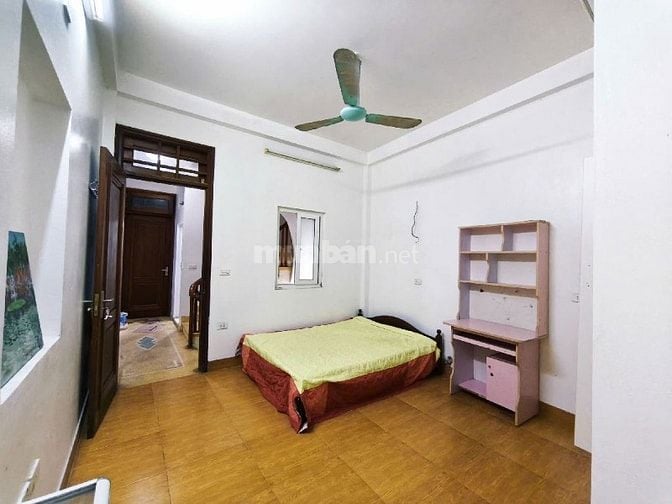Bán nhà Trương Định ngõ thông kinh doanh, Dt 55m2, 5t, mt 4.2m, 12 tỷ.