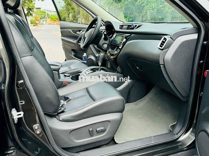 Nissan X trail 2017 2.5 SV 4WD - 140000 km