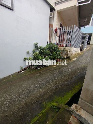 Bán nhà ở 58,5m2, 1 trệt 1 gác có 2 lối đi, đ. Xuân An, P. Xuân Hương