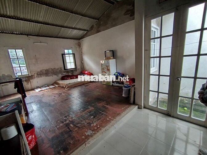 Bán nhà ở 58,5m2, 1 trệt 1 gác có 2 lối đi, đ. Xuân An, P. Xuân Hương